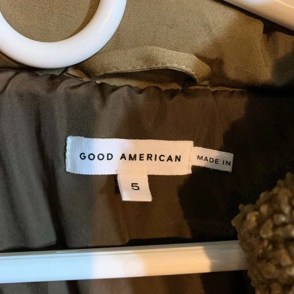 Good American Sherpa Mix Cocoon Puffer Jacket - Picture 5 of 9